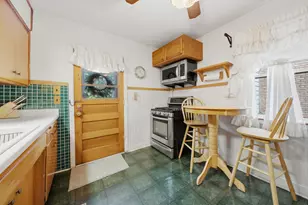 8818 S Sacramento Ave, Evergreen Park, IL 60805 - Photo 9