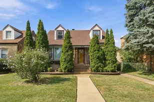8818 S Sacramento Ave, Evergreen Park, IL 60805 - Photo 1