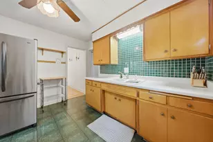 8818 S Sacramento Ave, Evergreen Park, IL 60805 - Photo 11