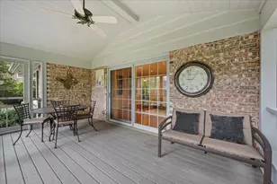 1745 E Summit Ct, Deerfield, IL 60015 - Photo 9