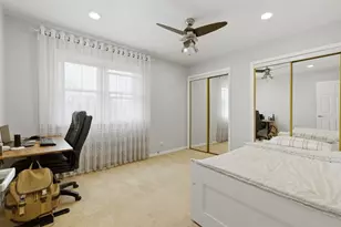 1038 S Hunt Club Dr, Mount Prospect, IL 60056 - Photo 9