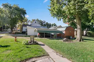 1102-1104 W Mill St, Bloomington, IL 61701 - Photo 17