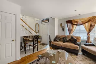 821 N Harlem Ave, Oak Park, IL 60302 - Photo 5
