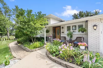 321 Hickory Lane, Schaumburg, IL 60193 - Photo 3