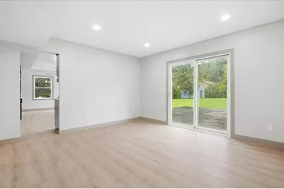 37860 N Metropolitan Avenue, Beach Park, IL 60087 - Photo 23