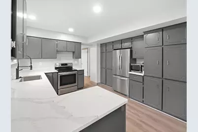37860 N Metropolitan Avenue, Beach Park, IL 60087 - Photo 19