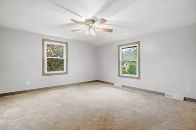 37860 N Metropolitan Avenue, Beach Park, IL 60087 - Photo 33