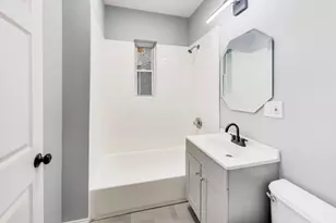 4330 S Langley Ave, Chicago, IL 60653 - Photo 7
