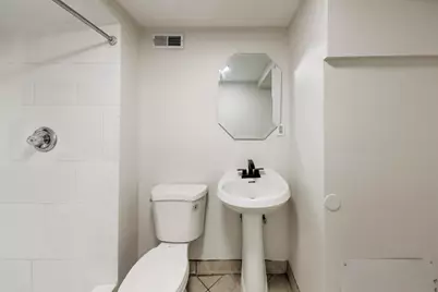 4330 S Langley Avenue, Chicago, IL 60653 - Photo 33