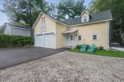 692 Cherry Avenue #B, Lake Forest, IL 60045 - Photo 1
