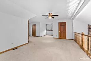 717 Queens Gate Cir, Sugar Grove, IL 60554 - Photo 17