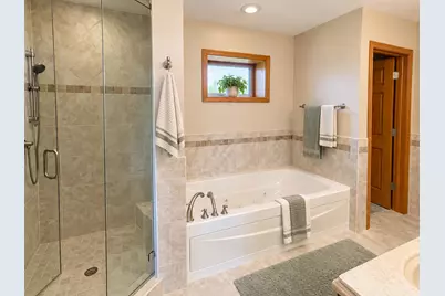 920 Parkview Lane, Des Plaines, IL 60016 - Photo 7