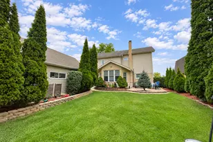 920 Parkview Ln, Des Plaines, IL 60016 - Photo 19