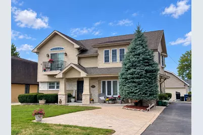 920 Parkview Lane, Des Plaines, IL 60016 - Photo 1