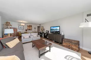 195 N Harbor Dr, Chicago, IL 60601 - Photo 3