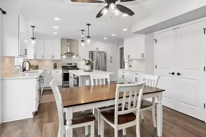 608 Wainsford Drive, Hoffman Estates, IL 60169 - Photo 13