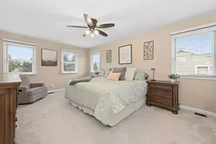 608 Wainsford Dr, Hoffman Estates, IL 60169 - Photo 25