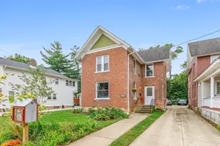 446 W Park Ave, Aurora, IL 60506 - Photo 1