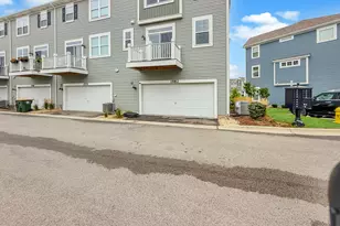 1582 Albany St, Grayslake, IL 60030 - Photo 1