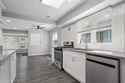 353 W 15th Place, Chicago Heights, IL 60411 - Photo 7