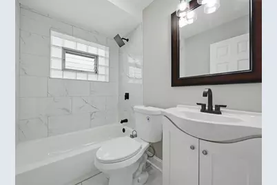 11025 S Avenue O, Chicago, IL 60617 - Photo 13