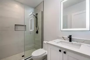 3721 N Kenmore Ave, Chicago, IL 60613 - Photo 13