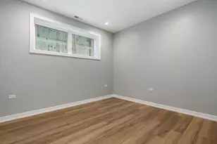 3721 N Kenmore Ave, Chicago, IL 60613 - Photo 11