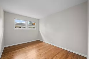 2612 Fontana Dr, Glenview, IL 60025 - Photo 13