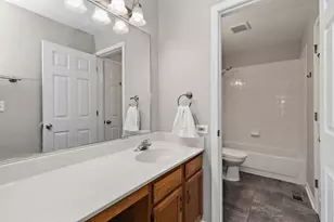 393 Lowell Dr, South Elgin, IL 60177 - Photo 15