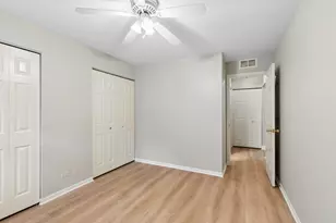 301A W Goethe St, Chicago, IL 60610 - Photo 13