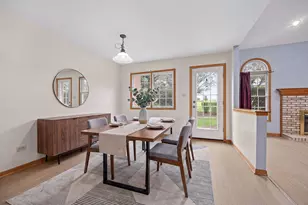2012 Clover Ln, Woodridge, IL 60517 - Photo 9