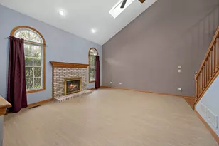 2012 Clover Ln, Woodridge, IL 60517 - Photo 5