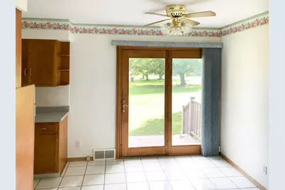 936 Somonauk Street, Sycamore, IL 60178 - Photo 3