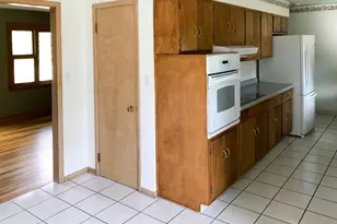 936 Somonauk St, Sycamore, IL 60178 - Photo 5