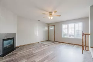 23 Fetzer Dr, Bloomington, IL 61704 - Photo 7