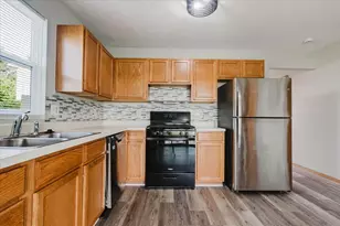 23 Fetzer Dr, Bloomington, IL 61704 - Photo 11