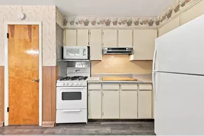 760 Crest Avenue, Elk Grove Village, IL 60007 - Photo 11