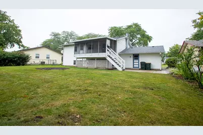 1379 Cumberland Circle W, Elk Grove Village, IL 60007 - Photo 17
