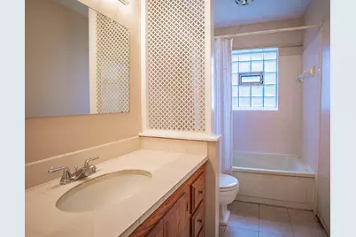 1379 Cumberland Circle W, Elk Grove Village, IL 60007 - Photo 13
