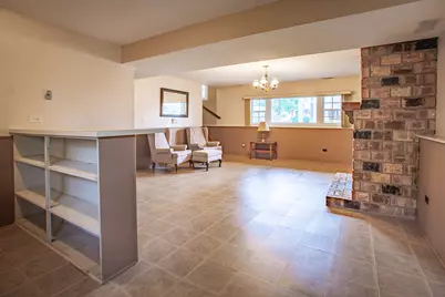 1379 Cumberland Circle W, Elk Grove Village, IL 60007 - Photo 7