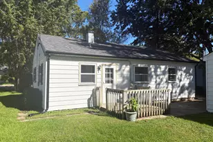 1417 Walnut Dr, Woodstock, IL 60098 - Photo 3