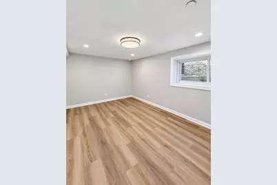 18 S Austin Boulevard #B, Oak Park, IL 60304 - Photo 5