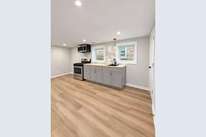 18 S Austin Boulevard #B, Oak Park, IL 60304 - Photo 3