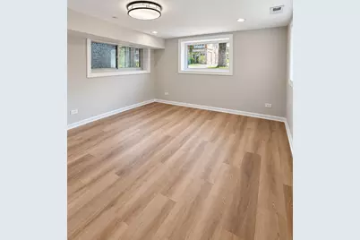 18 S Austin Boulevard #B, Oak Park, IL 60304 - Photo 9