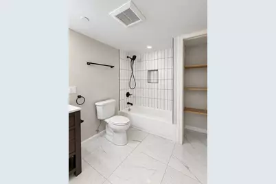18 S Austin Boulevard #B, Oak Park, IL 60304 - Photo 7