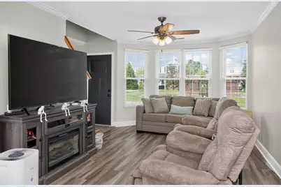 224 Presidential Boulevard, Oswego, IL 60543 - Photo 3