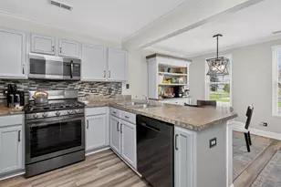 224 Presidential Blvd, Oswego, IL 60543 - Photo 7