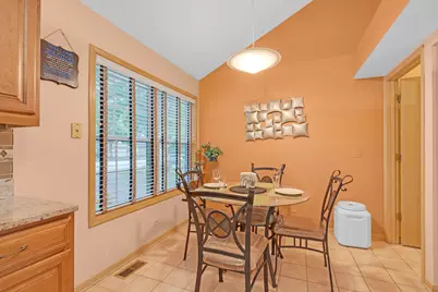 2026 N Windham Court, Arlington Heights, IL 60004 - Photo 9