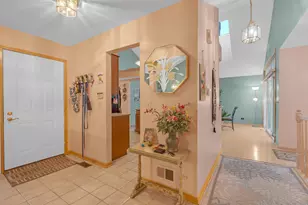 2026 N Windham Ct, Arlington Heights, IL 60004 - Photo 5