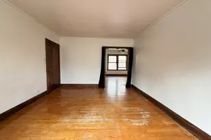 4208 W Cullom Ave, Chicago, IL 60641 - Photo 3